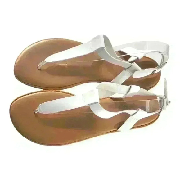 Torrid White Faux Leather T-STRAP Sandal Size 11WW. - Picture 5 of 5